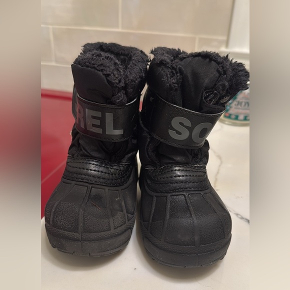 Sorel size 5 toddler - Picture 2 of 3